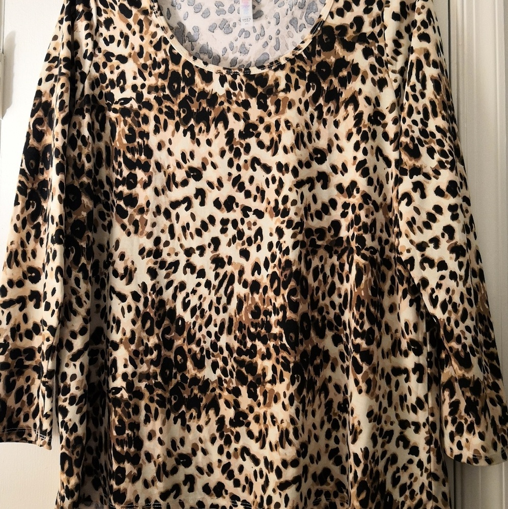 LuLaRoe Lynnae Tunic Top 2XL Leopard Print UNICORN